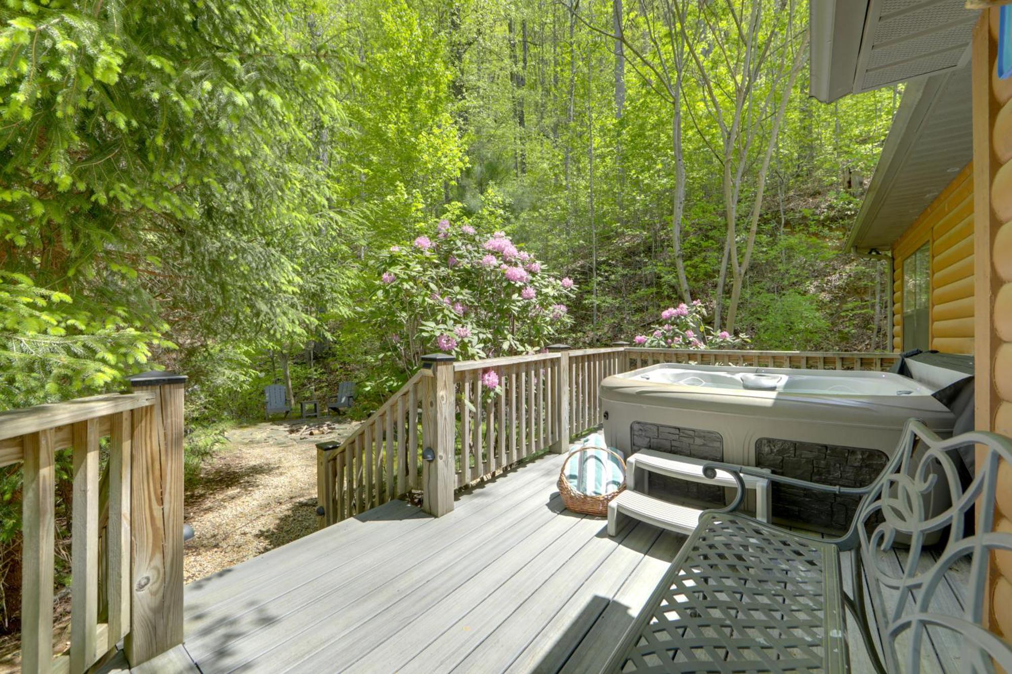 Bryson City Cabin With Hot Tub And Mountain Views! Exteriör bild